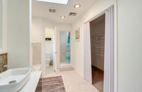 Hot Tub, Sauna and Game Room Spacious Poconos Gem! - Foto 12