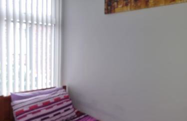 Newly Refurbished 2- Bed Stylish Home - Foto 8