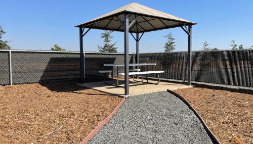 Cozy Entire Home Gateway to Sequoia Pet Friendly - Foto 4