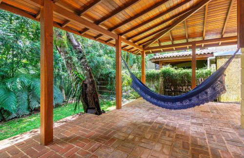 Linda casa em Canela - Jardim, Lareira e Conforto! - Foto 8