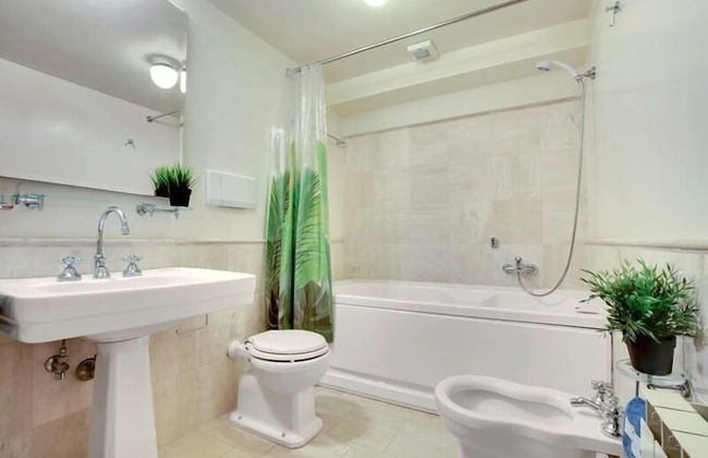 Guggenheim Collection Venice Apartment - Photo 14