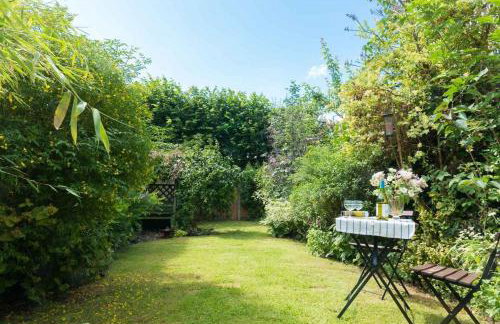 Spadgers, a flax workers cottage next to fields in a Medieval Village - Foto 5