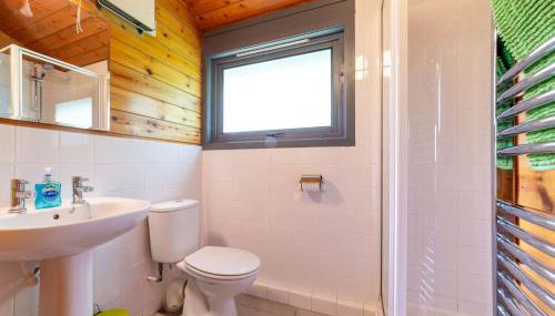 Chalet Lodge 3 Hot Tub by Interhome - Foto 5