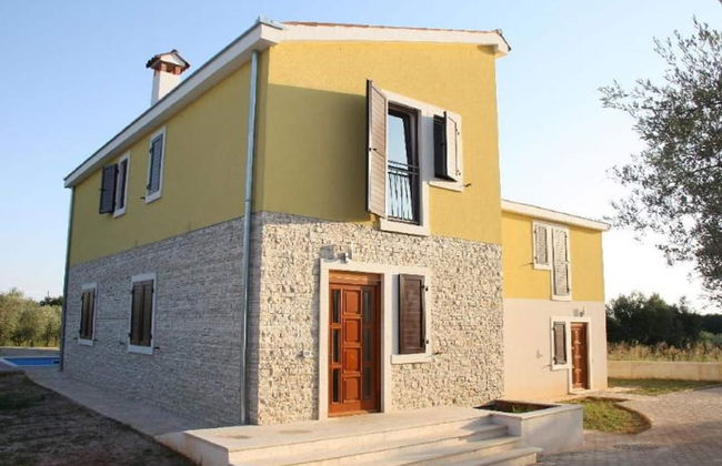 Holiday Home in Novigrad With Private Pool - Foto 15