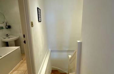 Buckingham Palace Townhouse, UNIQUE location - Foto 8