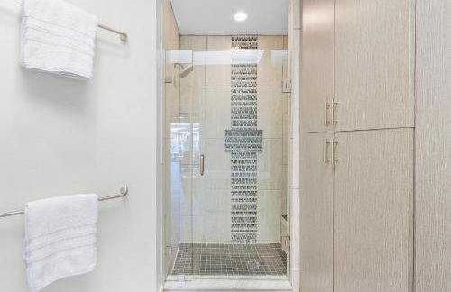 Modern, Luxurious, Waterfront home with Heated Pool - Villa Dock Holiday - Roelens Vacations - Foto 31