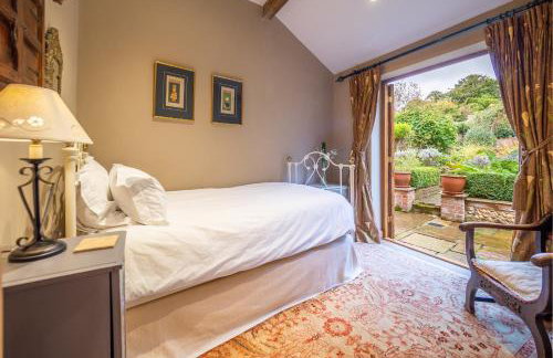 Extraordinary 15th Century timber framed cottage in famous Medieval village - The Tryst - Foto 32