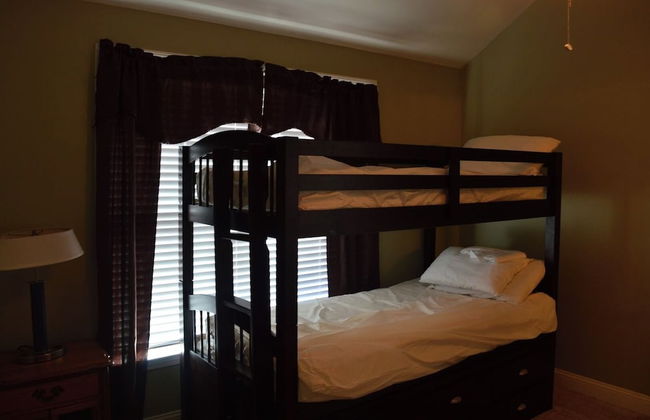 5 BR House Lake Retreat w/ Hot Tub, Sleeps 12 - Foto 9