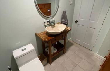 Berta's Lake Front Cottage on Winona Lake! - Foto 14