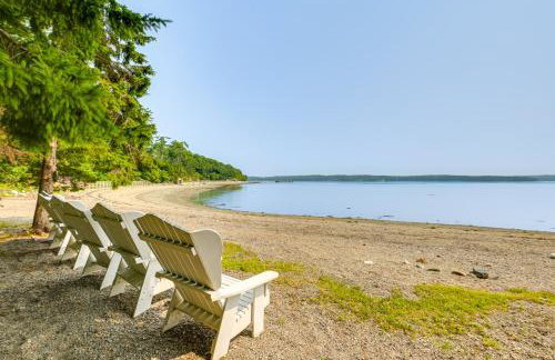 The Beachhouse Retreat with Prescot Bay Views! - Foto 2