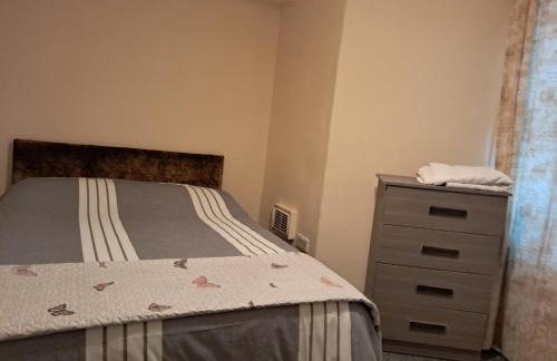 Apartment Sleeps 3 - Garden Pets Welcome - Photo 68