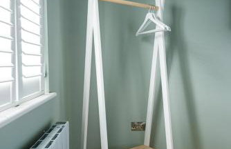 Central Whitchurch - Lowcross House Guest Bedroom 5 - Photo 7