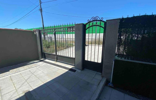 Luxurious Beach House With Wi-fi and Parking - Photo 27