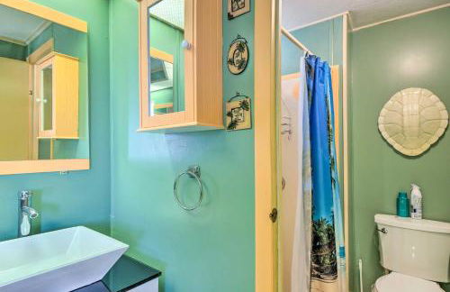 On-Site Canal Access St James City Home - Foto 15