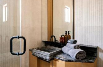 NEW! High-End Spanish Duplex | Luxury 3BR - Foto 46