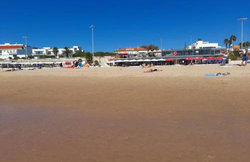 Carcavelos Surf Beach House - Photo 17