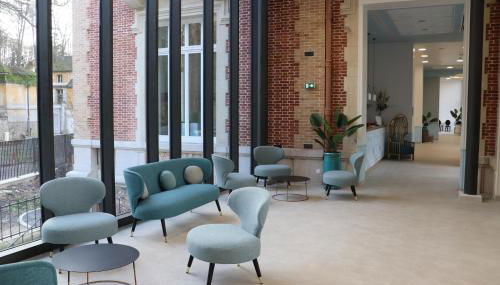 DOMITYS Résidence services seniors LE PARC DES AUBIERS - Foto 2, Lobby or reception