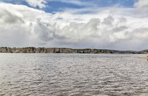 East Otis Reservoir Cabin with Porch - Walk to Lake! - Foto 24