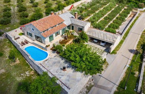 3 Bedroom Beautiful Home In Lisicic - Foto 13