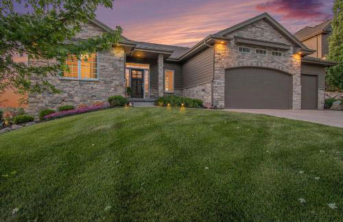 Luxury Stay with Golf Simulator and 3 King Bedrooms - Foto 68