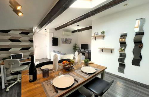 Charme urbain sous les toits-Terrasse/Clim/Parking - Foto 17