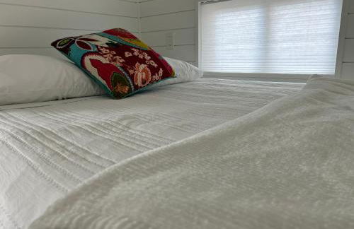 Entirely Private Tiny Home - 1 Mile to UF - Photo 7