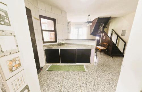 Chalé Aconchegante em Condomínio no Centro - Foto 22
