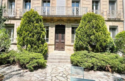 Bourgeois House - 16 personnes, Piscine, 6 chambres, 8 lits, 4 SDB, Centre-ville, CLIM - Foto 17