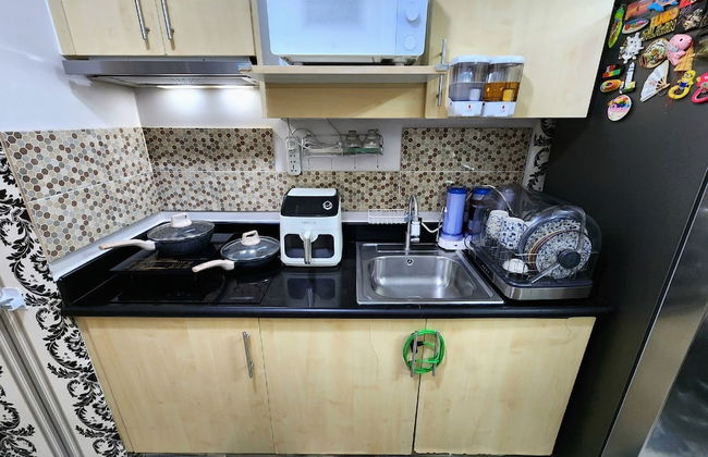 High-Tech Studio at Grass Residences -2 persons only, Quezon City - Foto 17