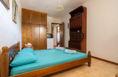 Overlooking Cheromilos - Foto 15