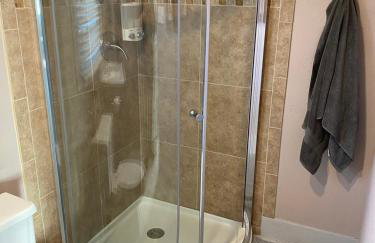 Quiet retreat, minutes from highway and downtown - Foto 17