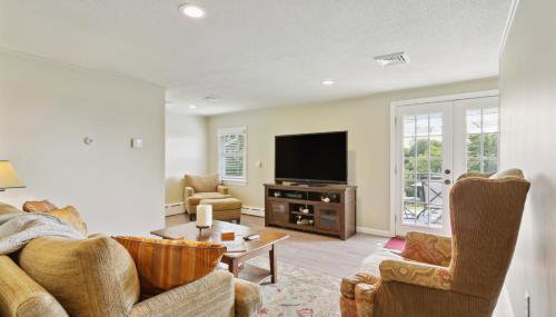 Connecticut Retreat Steps to Historic Downtown! - Foto 4