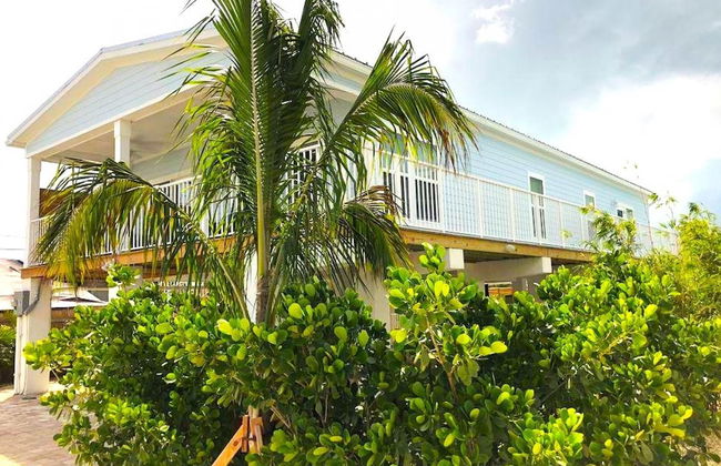 1 Beautiful 4 Bed 3 Bath Pool Home w Free Dock - Foto 4