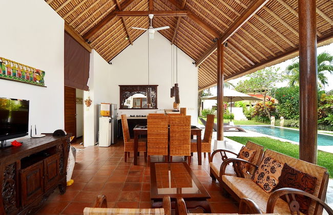 Villa Candi Kecil Tujuh by Villa Finder - Foto 24