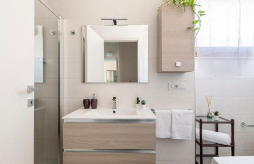 10' from the Sea, Elegant Penthouse with Terrace - Foto 14