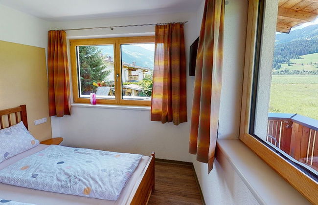 Idyllic Apartment in Stumm With Panoramic View - Photo 6