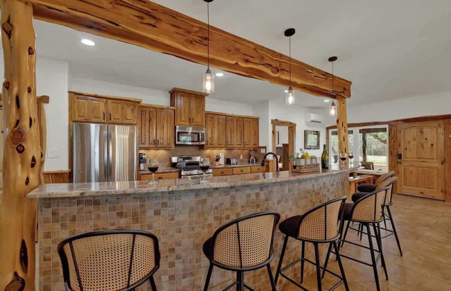 Oakridge Ranch: Pool + Hot-tub, Pickleball Court, Whiskey & Wine Room - Foto 13