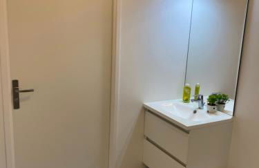 BEAU STUDIO NEUF AVEC TERRASSE - Foto 14