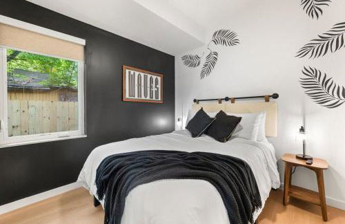 New-Dog Friendly,Hot Tub, Fire-pit, 1 mile to DTWN - Foto 61