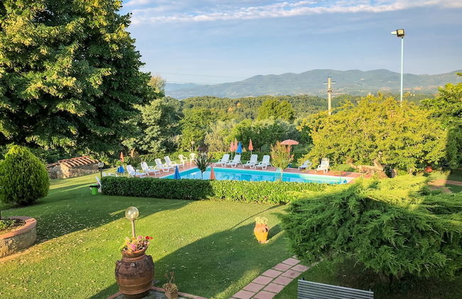 Renovated Farmhouse Near Florence - Photo 22