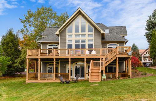 Lakefront Home Near Wisp with Great Location Dock Slip Hot Tub - Foto 44