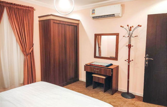 Al Ghubaishi Plaza - Photo 26