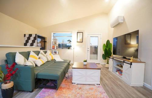 Modern & Cozy 2BR 2 King Kitchen|Airport LightRail - Foto 1