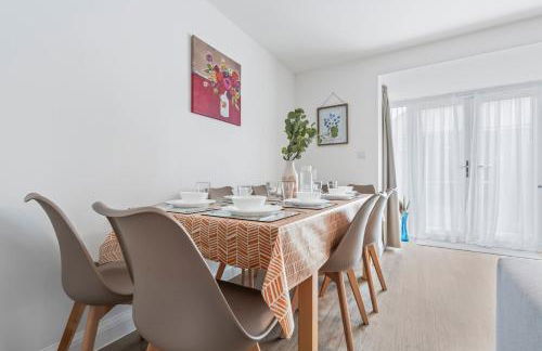 #53 Stylish 4 Bed Home 2 Full 1 Half Bath Free Parking - Foto 41