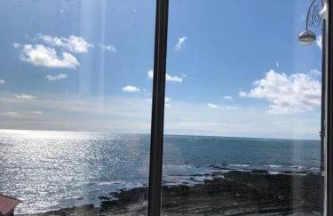 Luxury Sea View Apartment - One Bedroom - Foto 9