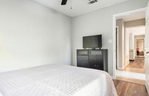 4 Bed 2 Bath, Dog Friendly, Pool, Walk to Stadium - Foto 8