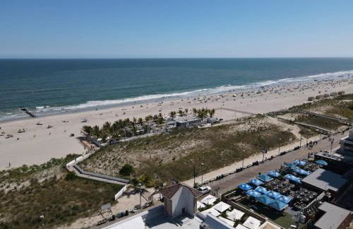 9BR Beach Block House with 13 Beds in Central Atlantic City - Foto 65