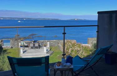 Splash Cottage beach house with Sea lapping Garden - Foto 9