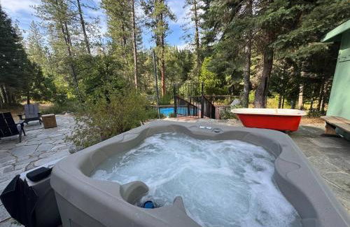 Your Spacious Escape: Creek, Pool, Sauna, Hot Tub - Foto 39
