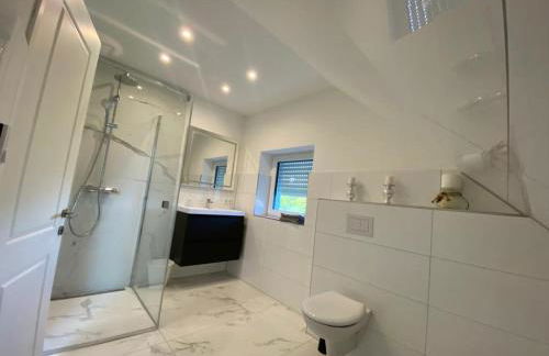 Neubau Luxusanlage Gesamte Haus - Foto 9